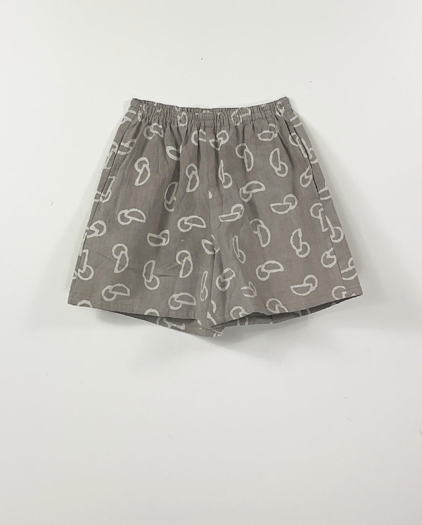 Shorts in Float