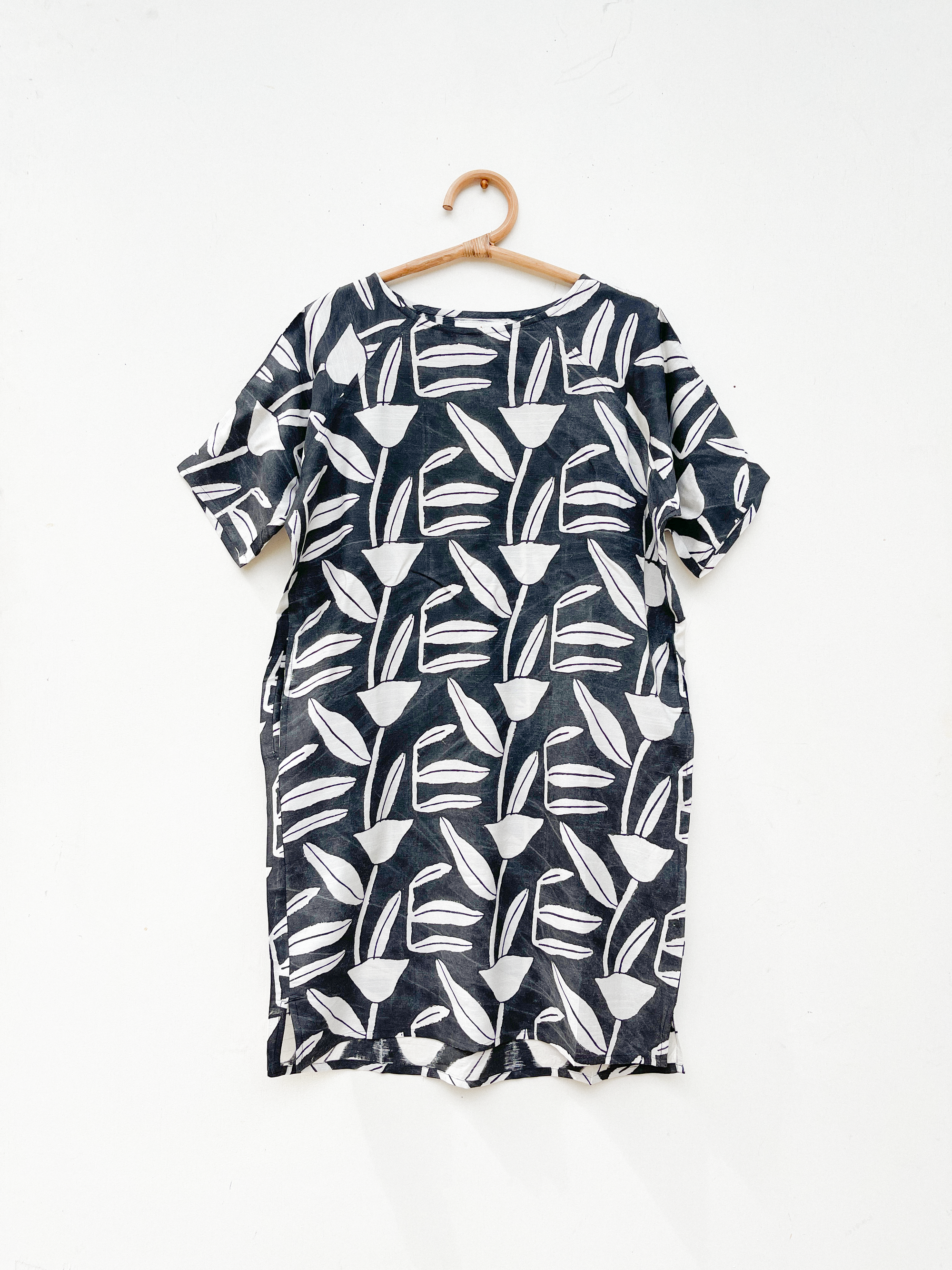 The Burrow Dress in Silky Handprinted Tulipano