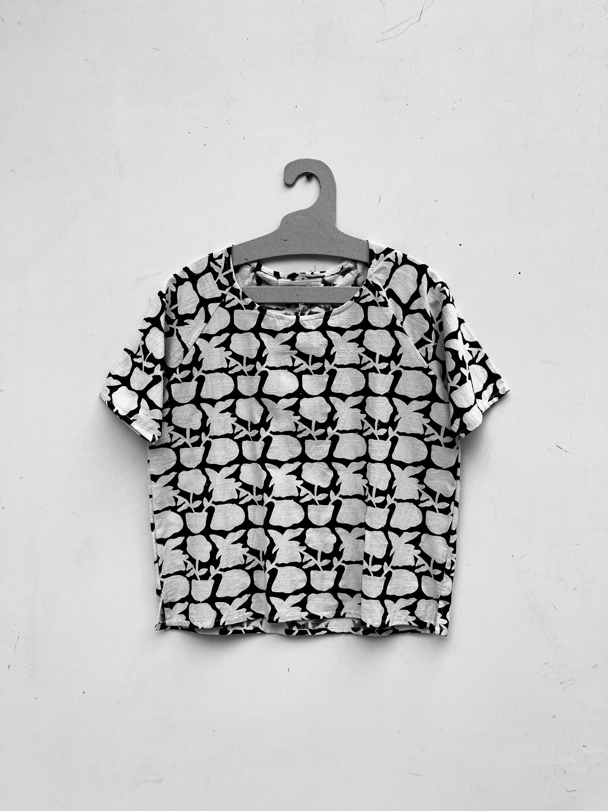 SECONDS Top Small - Raglan