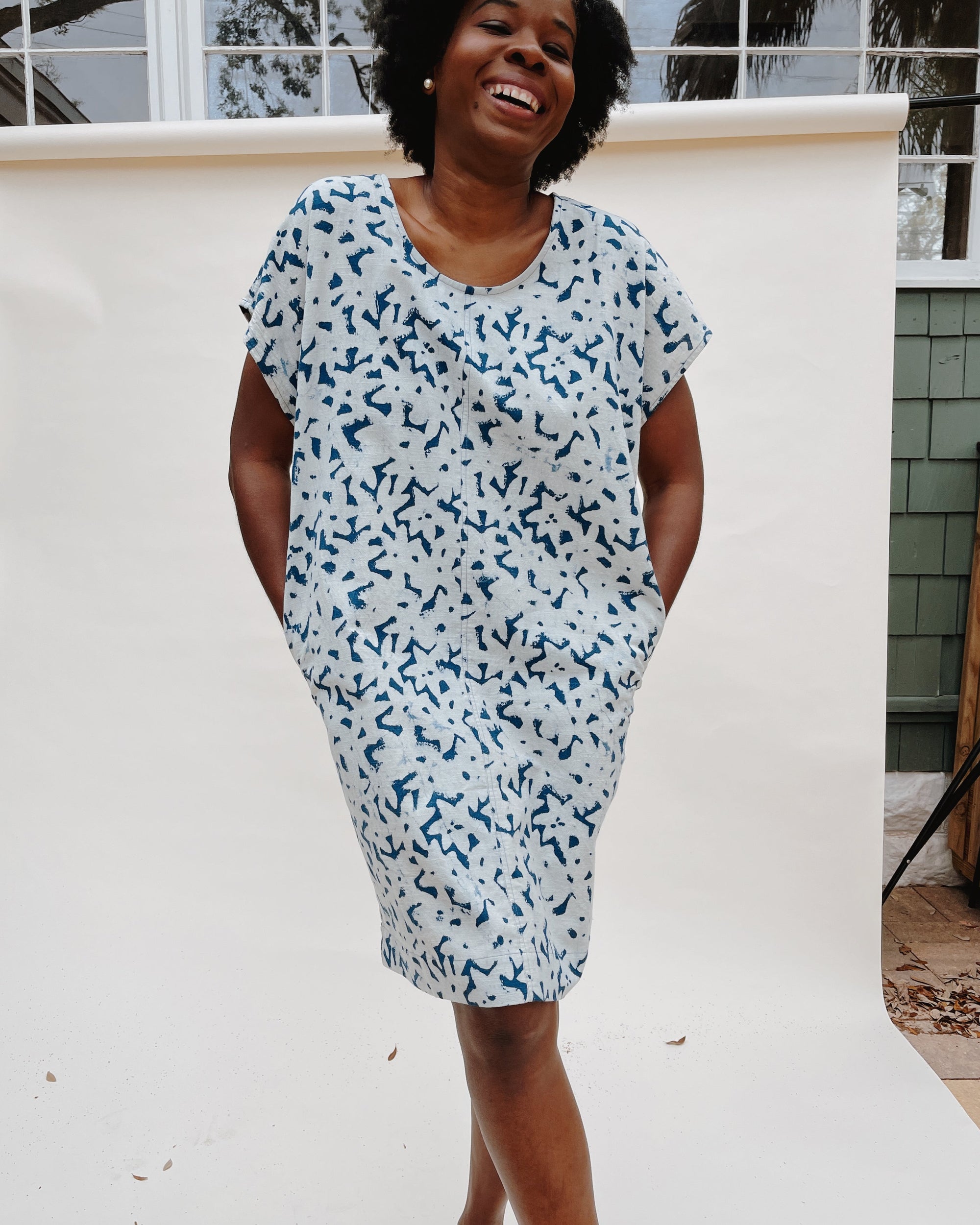 Viva Roma Belted Dress in Indigo Floral